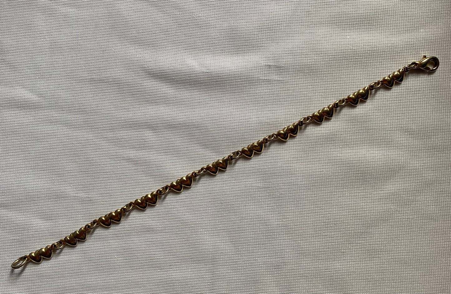 Gold toned heart bracelet