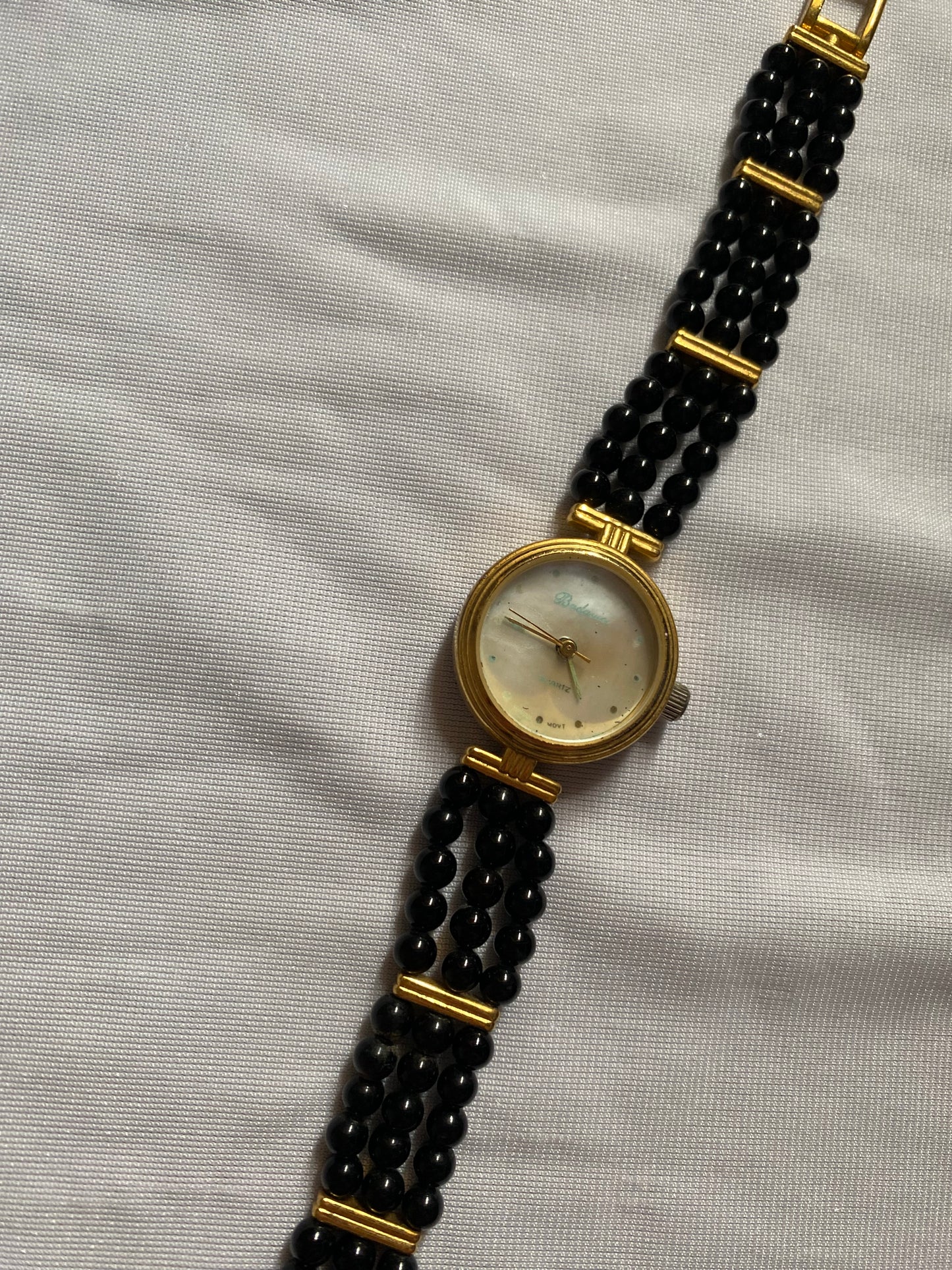 Badavia black bead watch